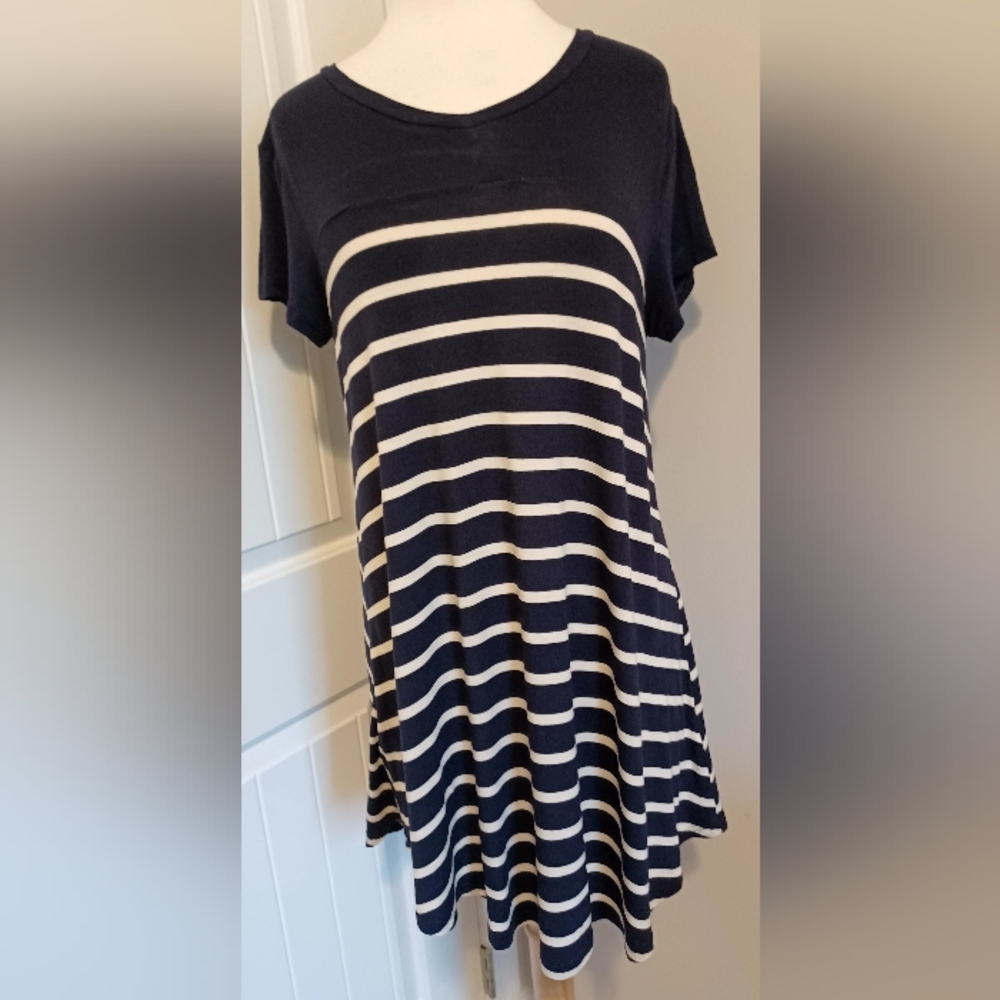 5th & Love swing dress. NAVY/CREAM SZ LARGE